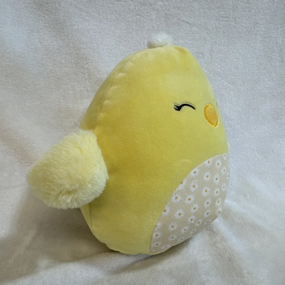 Squishmallows‎ Aimee Chick Easter Plush Stuffed Animal Toy Yellow Daisy Belly